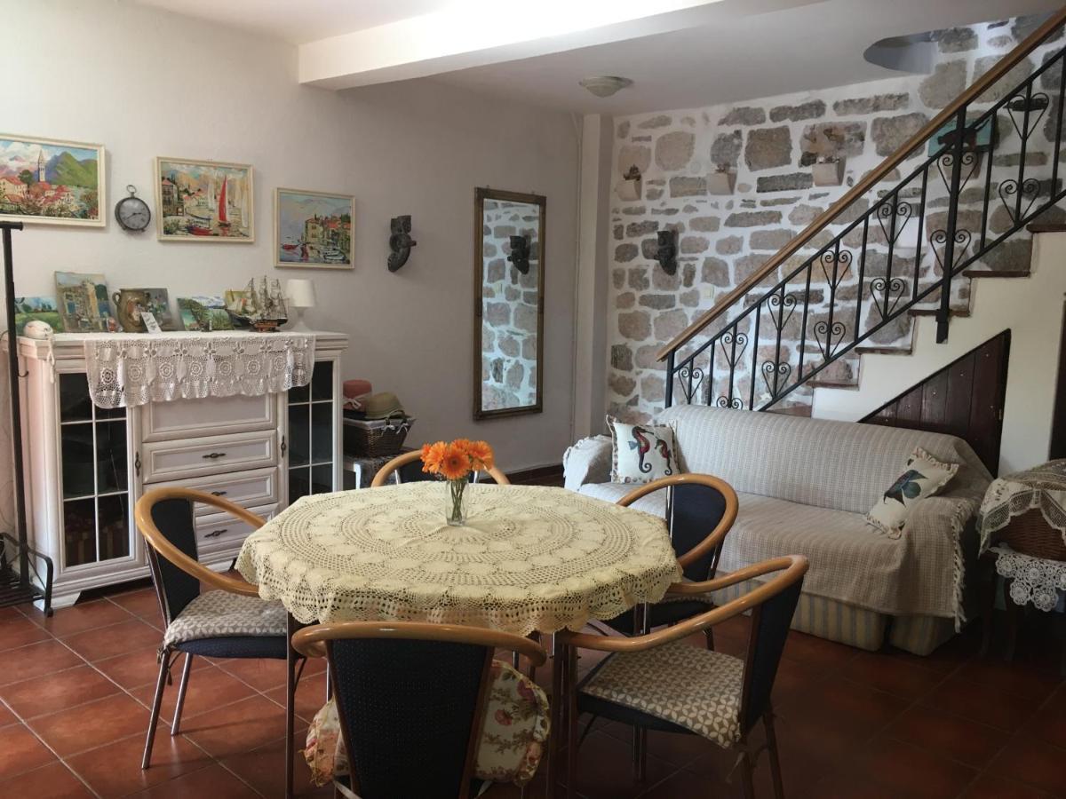 Be happy in Perast Appartement Buitenkant foto