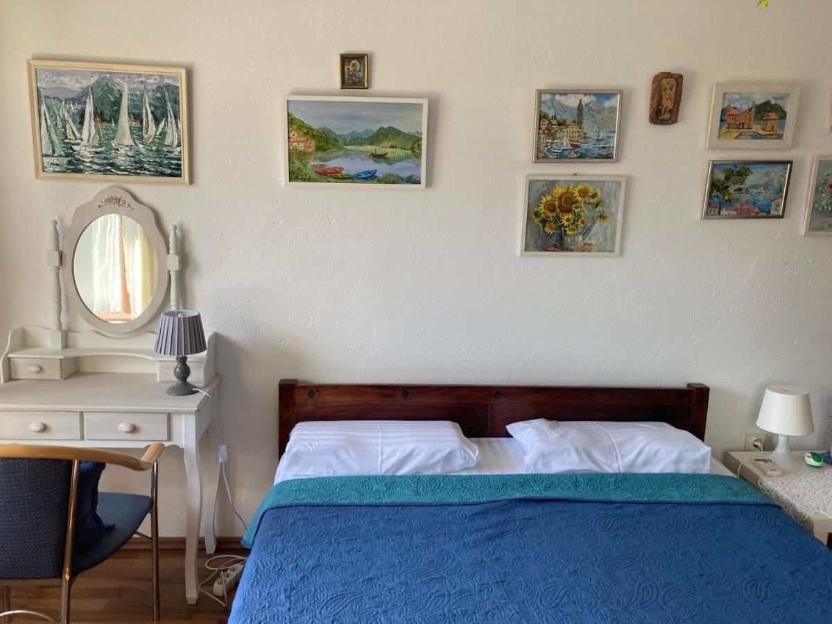 Be happy in Perast Appartement Buitenkant foto