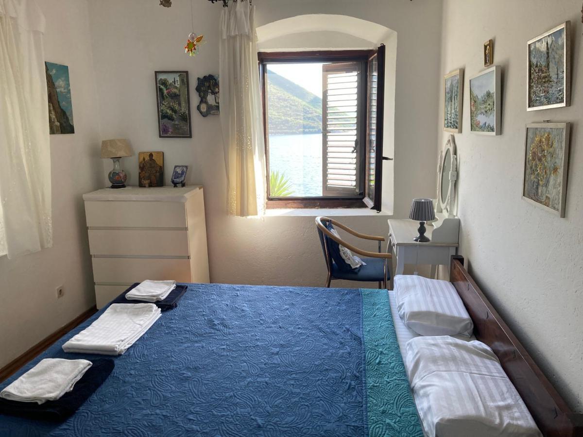 Be happy in Perast Appartement Buitenkant foto