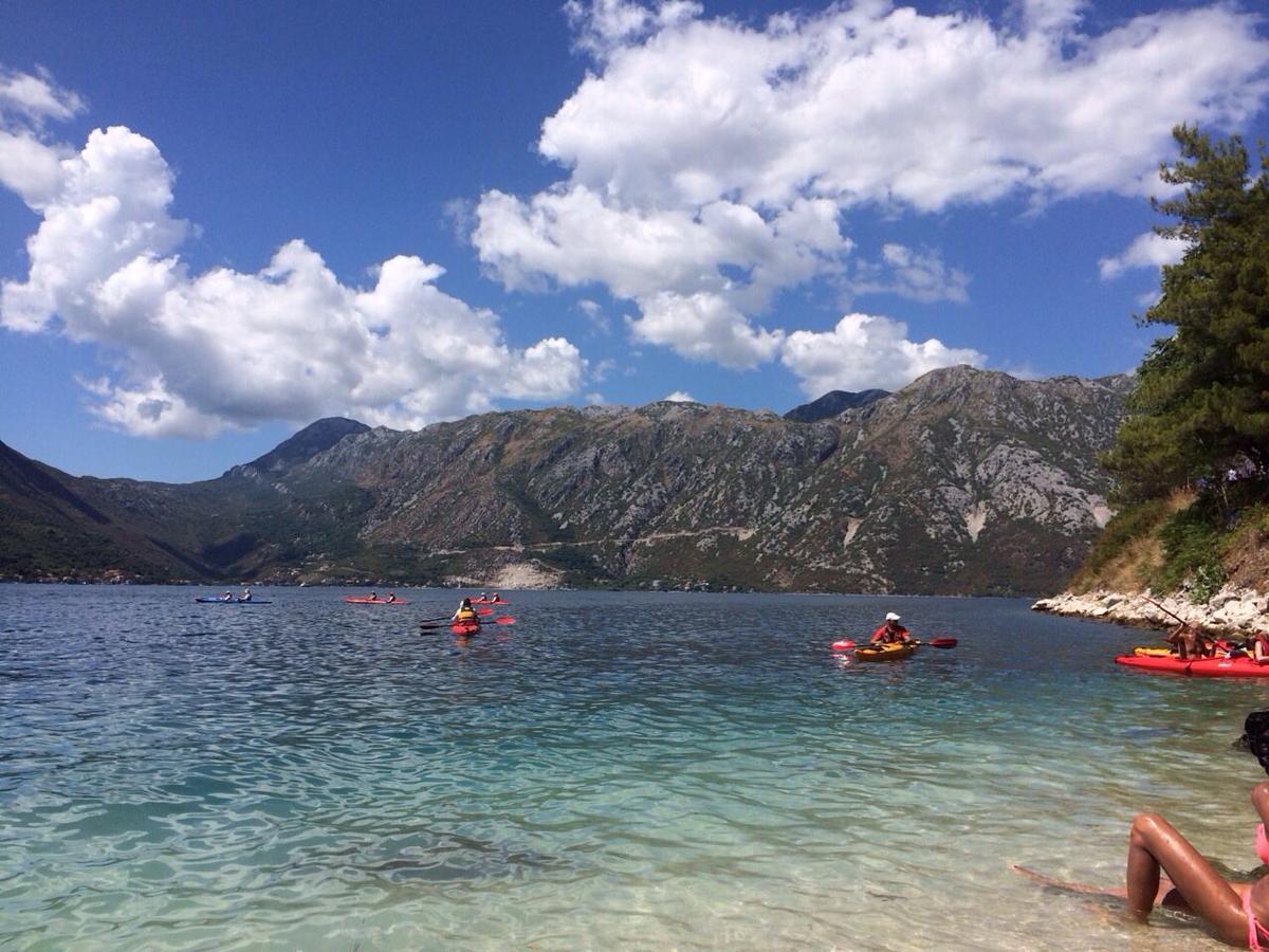Be happy in Perast Appartement Buitenkant foto