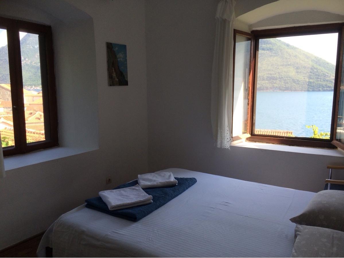 Be happy in Perast Appartement Buitenkant foto