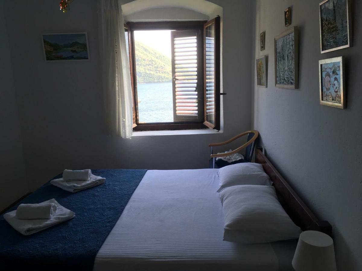 Be happy in Perast Appartement Buitenkant foto